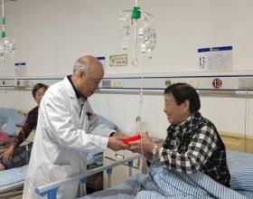中秋情意濃 百年送溫暖（333醫(yī)院簡報2023第三期）