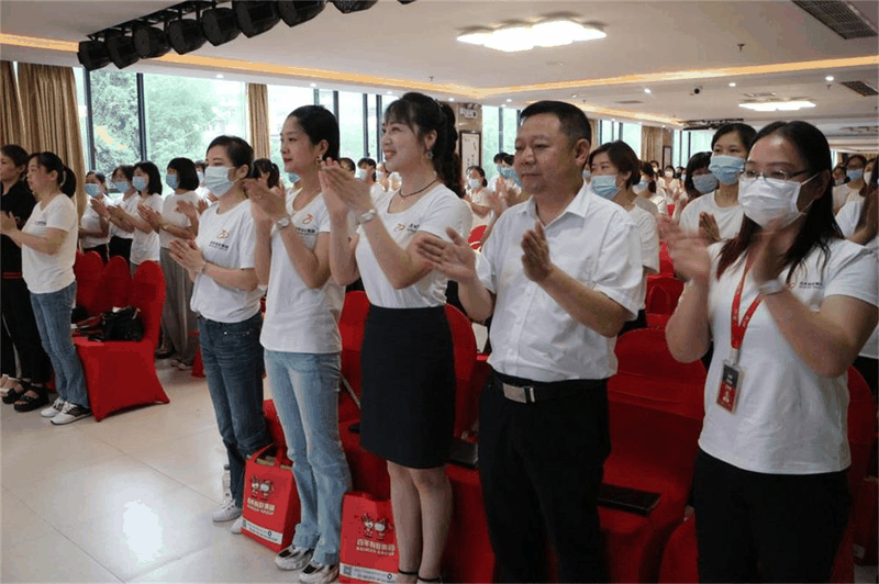 攻堅(jiān)克難，鼓足干勁，堅(jiān)決完成全年目標(biāo)任務(wù)